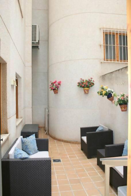 Beachside Apartment In The Centre Of El Campello Exterior photo