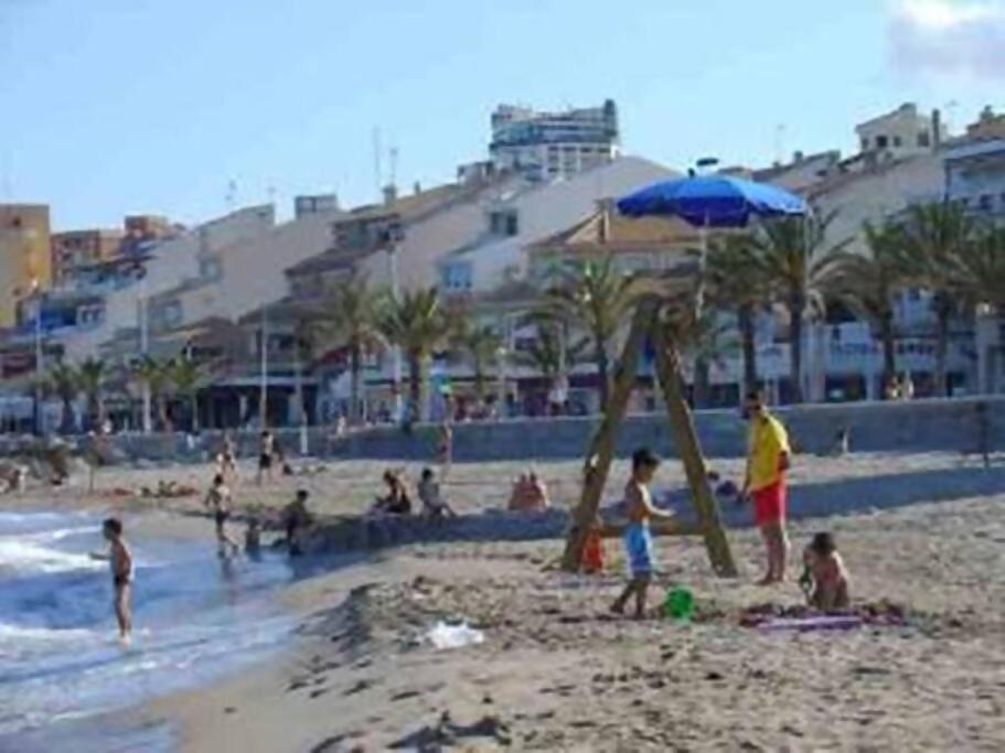 Beachside Apartment In The Centre Of El Campello Exterior photo