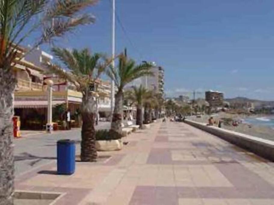 Beachside Apartment In The Centre Of El Campello Exterior photo