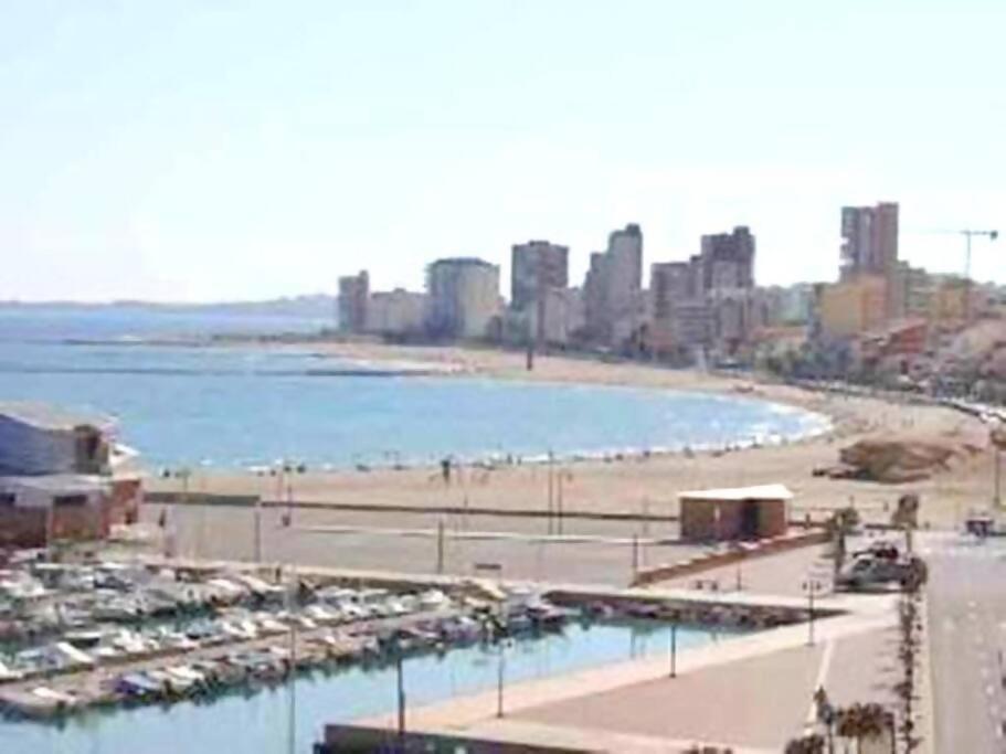 Beachside Apartment In The Centre Of El Campello Exterior photo